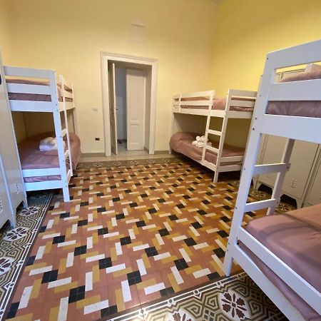 A I R H1O Hostel Naples Luaran gambar