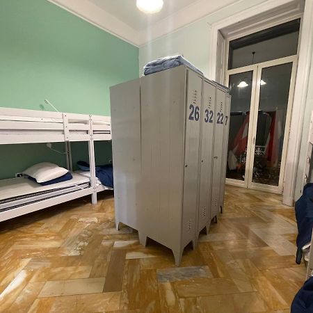 A I R H1O Hostel Naples Luaran gambar