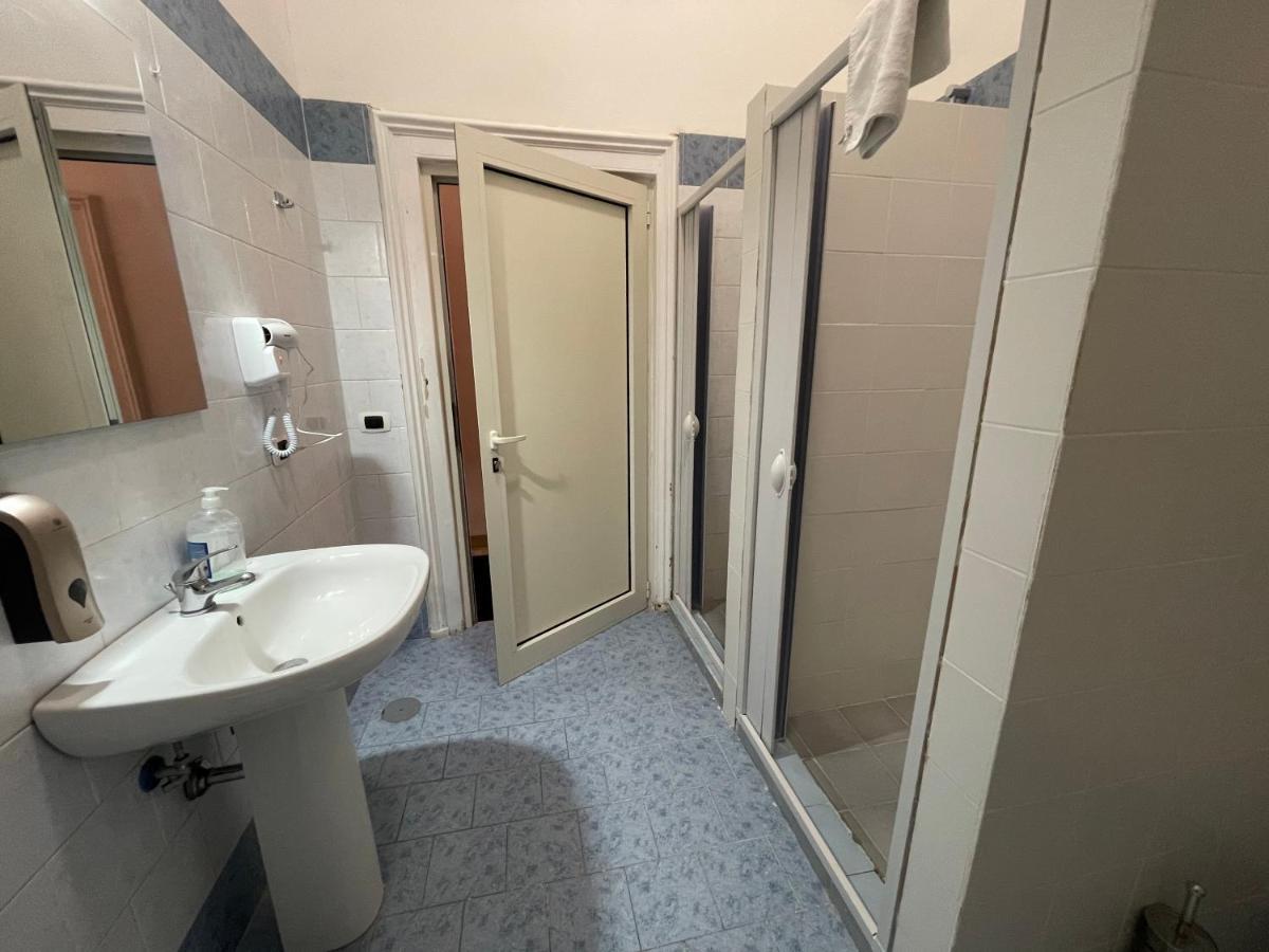 A I R H1O Hostel Naples Luaran gambar