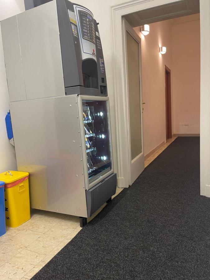 A I R H1O Hostel Naples Luaran gambar